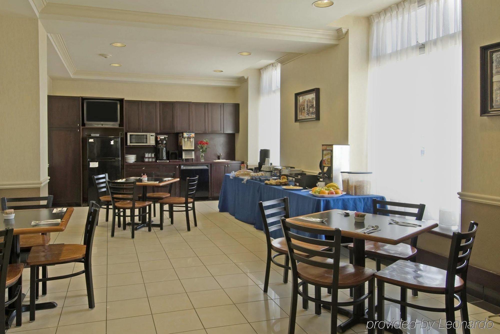 The Champlain Waterfront Hotel Ascend Hotel Collection Orillia Restoran foto